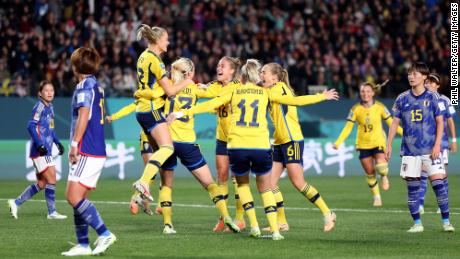 Women&#39;s World Cup: Sweden to play Spain in semifinals after impressive victory over Japan