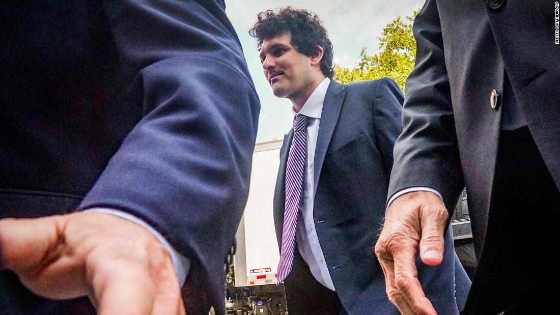 NextImg:Manhattan federal prosecutors drop campaign finance charge against Sam Bankman-Fried in new indictment