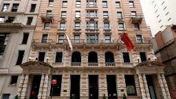 Danny Meyer closes two restaurants in a New York hotel that was converted into a migrant shelter