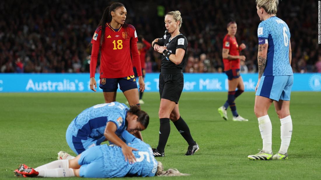 Spain&#39;s Salma Paralluelo (No. 18) received a yellow card from referee Tori Penso after England&#39;s Alex Greenwood was hurt on a play in the second half.