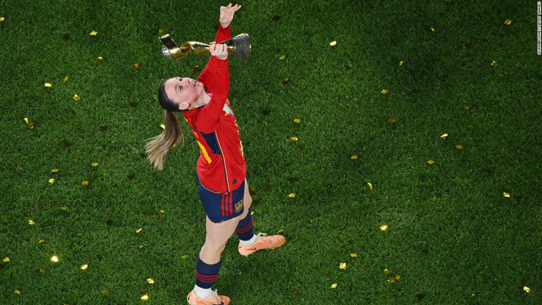 Spain&#39;s Eva Navarro celebrates with the Women&#39;s World Cup trophy.