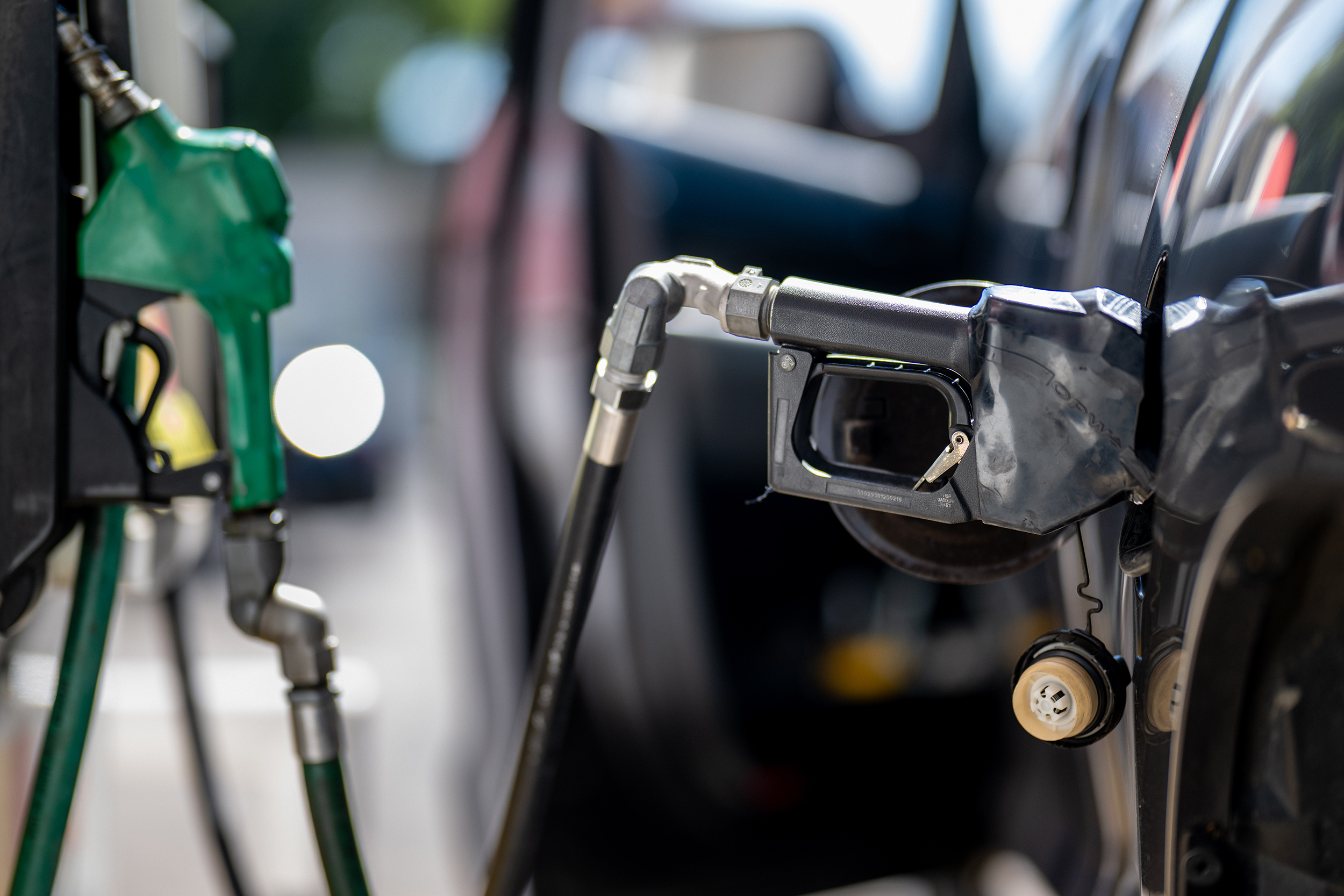 El precio de la gasolina y el diésel se dispara y suma seis