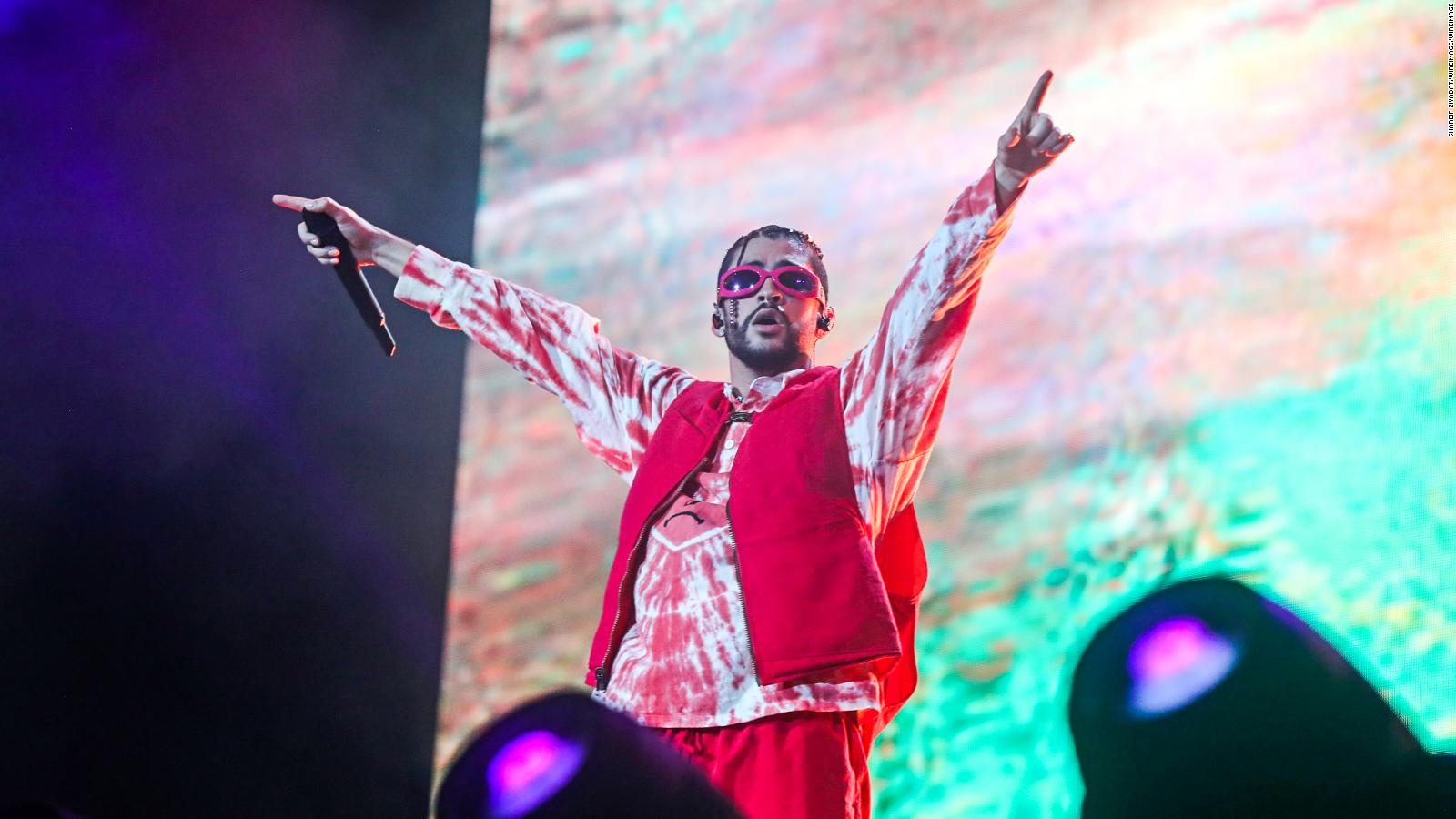 Bad Bunny Celebra Los 1.000 Millones De Reproducciones De 