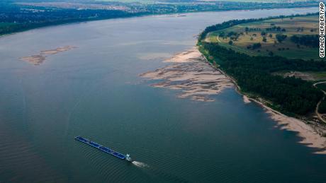 The Mississippi River is starving for rain. Its prospects are grim