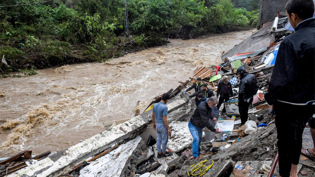 Fuertes lluvias causan graves inundaciones en la ciudad iraní de Astara ...