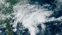 Tempête sur la côte Est : avertissement de tempête tropicale émis avant les pluies du week-end et le risque de vent
