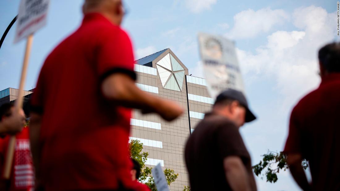 UAW union just ordered 6,800 workers to strike a massive Ram truck facility CNN.com – RSS Channel