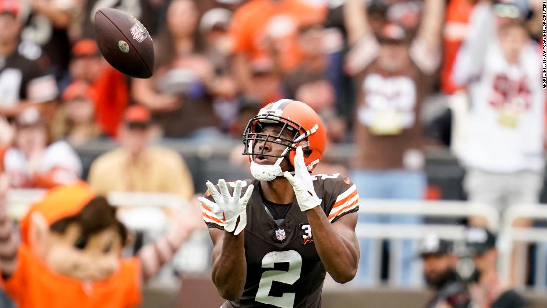 Cleveland Browns wide receiver Amari Cooper pulls in a catch for a touchdown during the Browns&#39; 27-3 victory over the Tennessee Titans at Cleveland Browns Stadium on September 24. 
