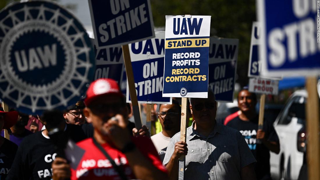 Live updates UAW strike expands again against GM and Ford