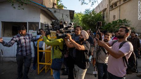 Media personnel outside the Delhi Police&#39;s Special Cell in New Delhi, India, on Oct. 3.