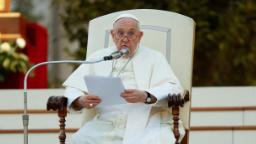 Le pape François fustige les sceptiques du changement climatique et les modes de vie occidentaux « irresponsables »