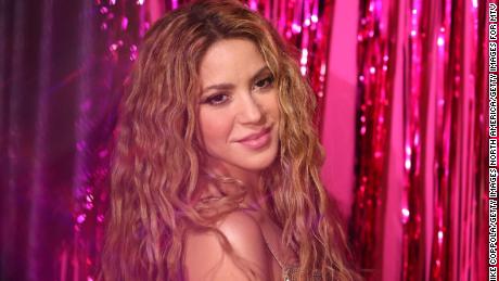 Shakira comparte cómo se hizo su canción El Jefe - CNN Video
