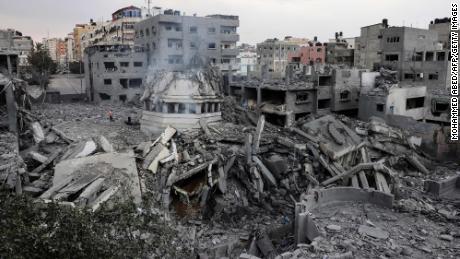Before and after images show Gaza mosque devastation