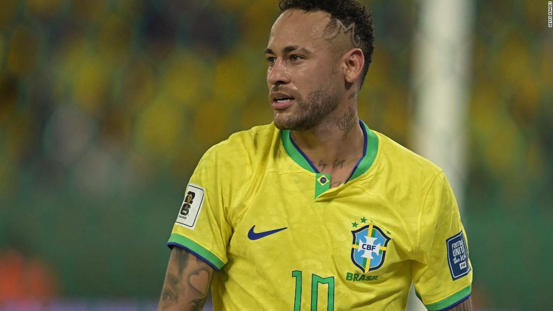 Así fue la agresión a Neymar en Cuiabá con ¡palomitas de maíz! - CNN Video
