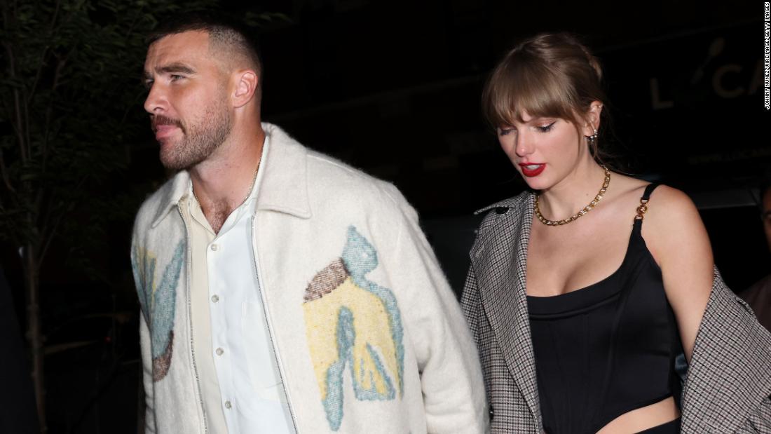 Taylor Swift and Travis Kelce’s whirlwind week caps off with ‘SNL’ cameos — and some hand-holding CNN.com – RSS Channel