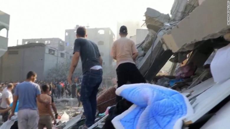 Video shows 'sheer chaos' in Gaza as Israel airstrikes target cities
