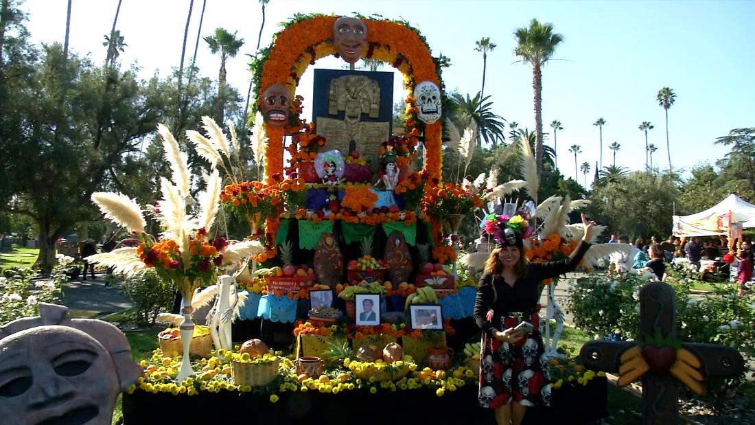 El emblemático cementerio Hollywood Forever celebra el Día de los