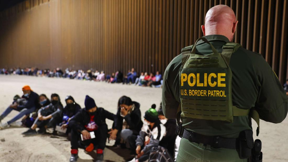 Habrá una nueva y controversial ley antiinmigrante en Texas CNN Video
