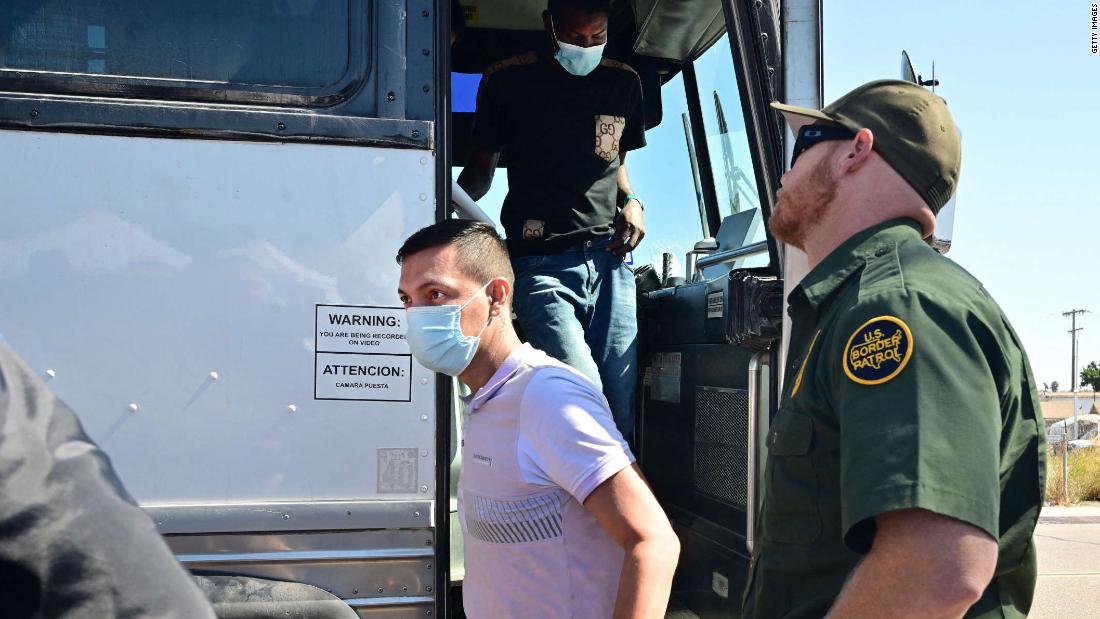 Estricta ley migratoria ¿qué implica la nueva SB4 en Texas? CNN Video