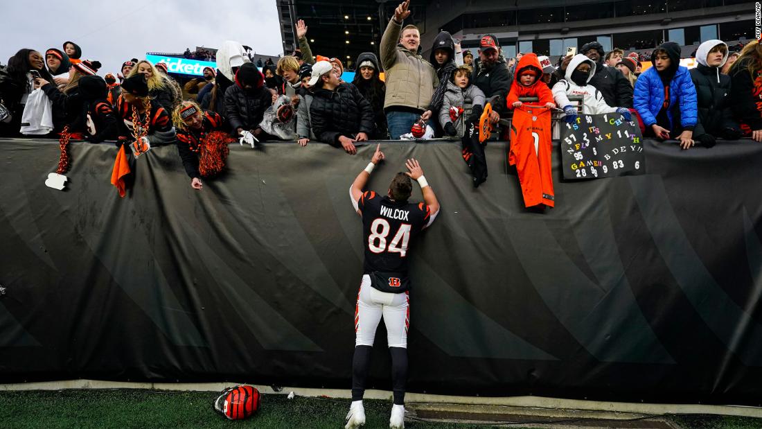 Cincinnati Bengals tight end Mitchell Wilcox meets with fans after the Bengals&#39; 31-14 victory over the Cleveland Browns on January 7. Cincinnati finished the season out of the playoffs. Cleveland had already secured a wild-card spot.