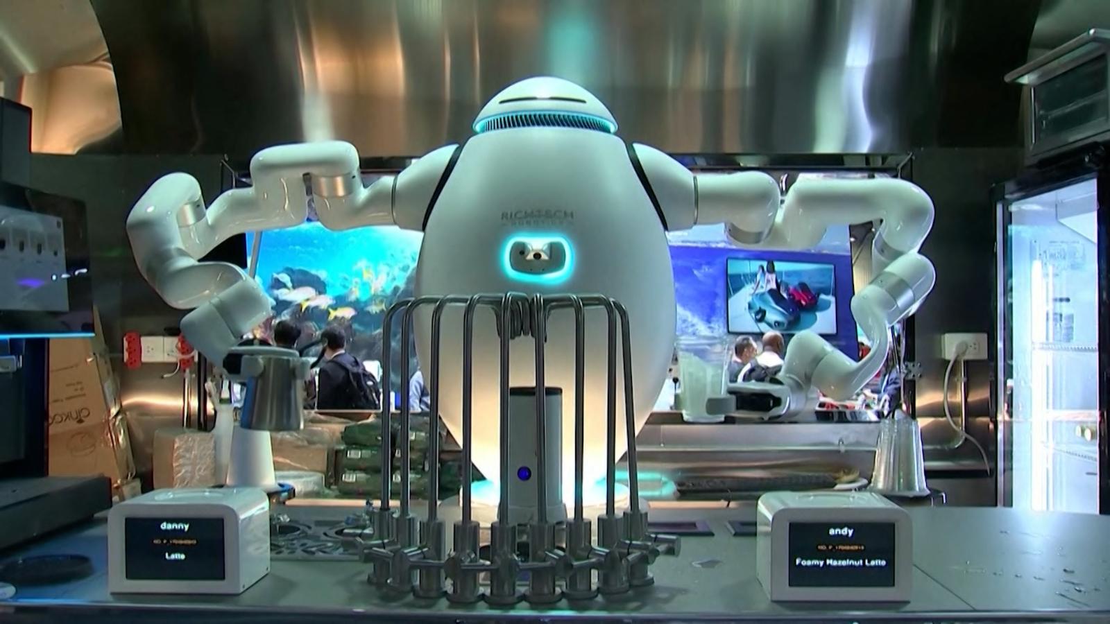 Conoce A Adam Un Robot Barista Que Sorprende Con Sus Caf S En La   240110225339 Robot Barista Cafe Full 169 