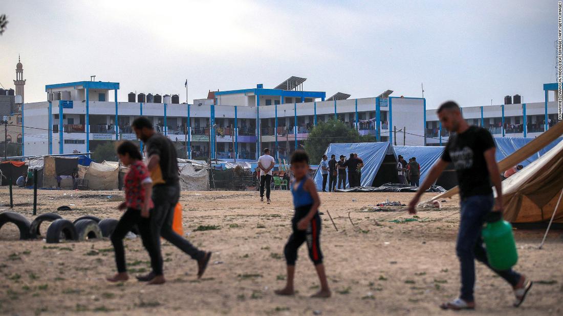 La guerra entre Israel y Hamás hace estragos y Gaza se prepara para un posible ataque a Rafah