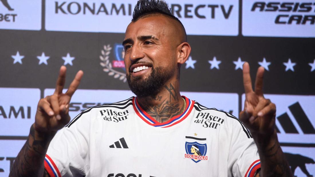 La impresionante presentación de Arturo Vidal como jugador de Colo-Colo ...