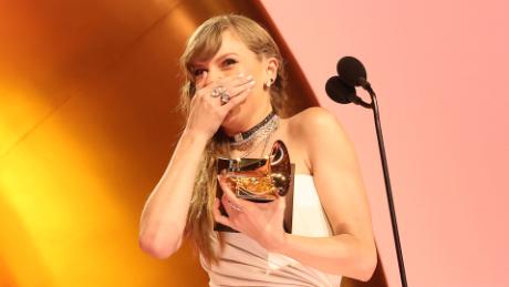 LOS ANGELES, CALIFORNIA - FEBRUARY 04: Taylor Swift accepts the Album Of The Year award for &quot;Midnights&quot; onstage during the 66th GRAMMY Awards at Crypto.com Arena on February 04, 2024 in Los Angeles, California. (Photo by Johnny Nunez/Getty Images for The Recording Academy)