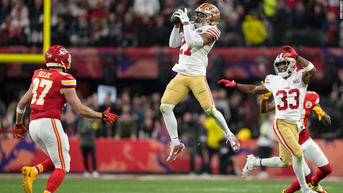 San Francisco 49ers safety Ji&#39;Ayir Brown intercepts a Mahomes pass on the opening drive of the second half.