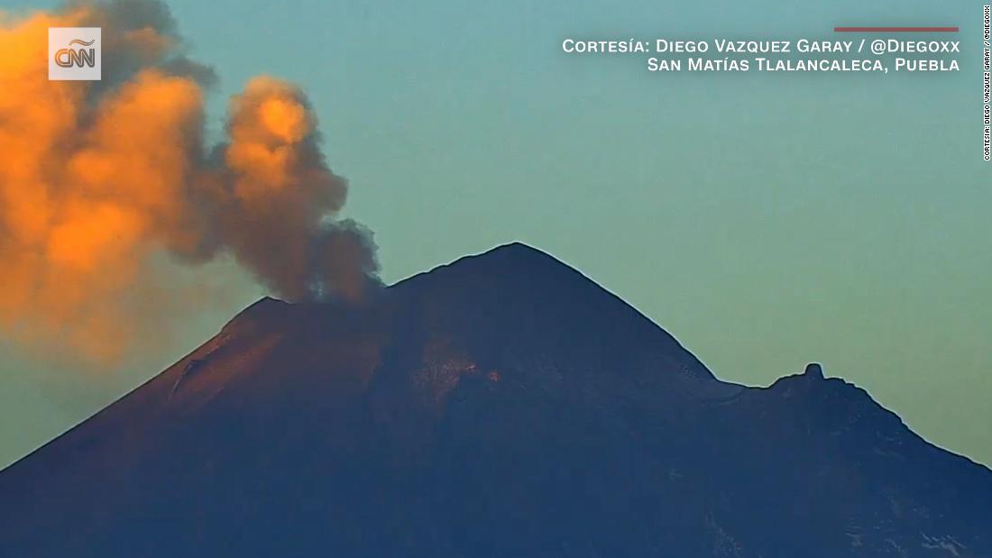 Así se ve el volcán Popocatépetl, en México, tras varias exhalaciones ...