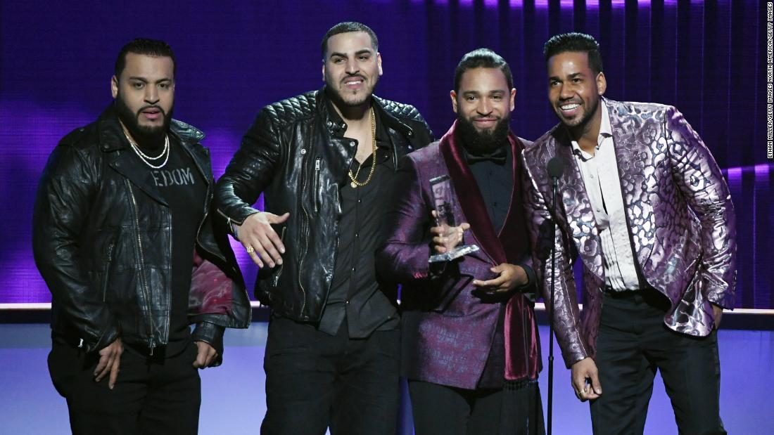 Romeo Santos se reencontrará con grupo Aventura para una gira por