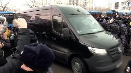 240301065812 navalny funeral chance vpx 01 hp video Navalny’s body arrived at church to clapping and chanting from mourners