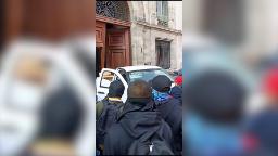 240306211709 mexico city protestors door hp video Mexican protesters break down door at President’s palace