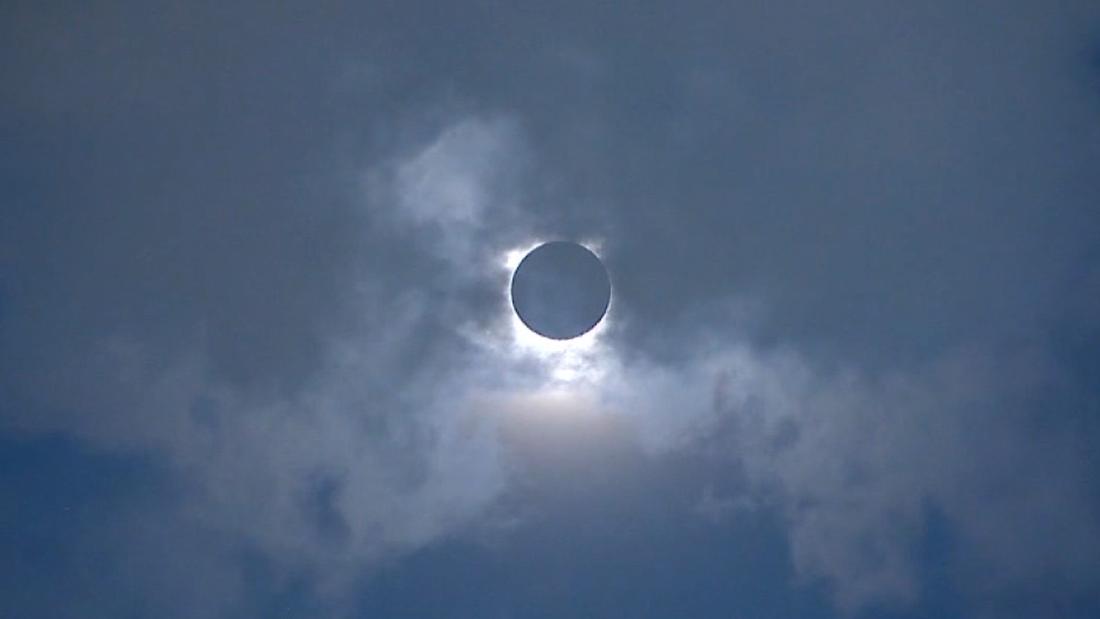 Exastronauta de la NASA habla sobre el eclipse total del 8 de abril ...