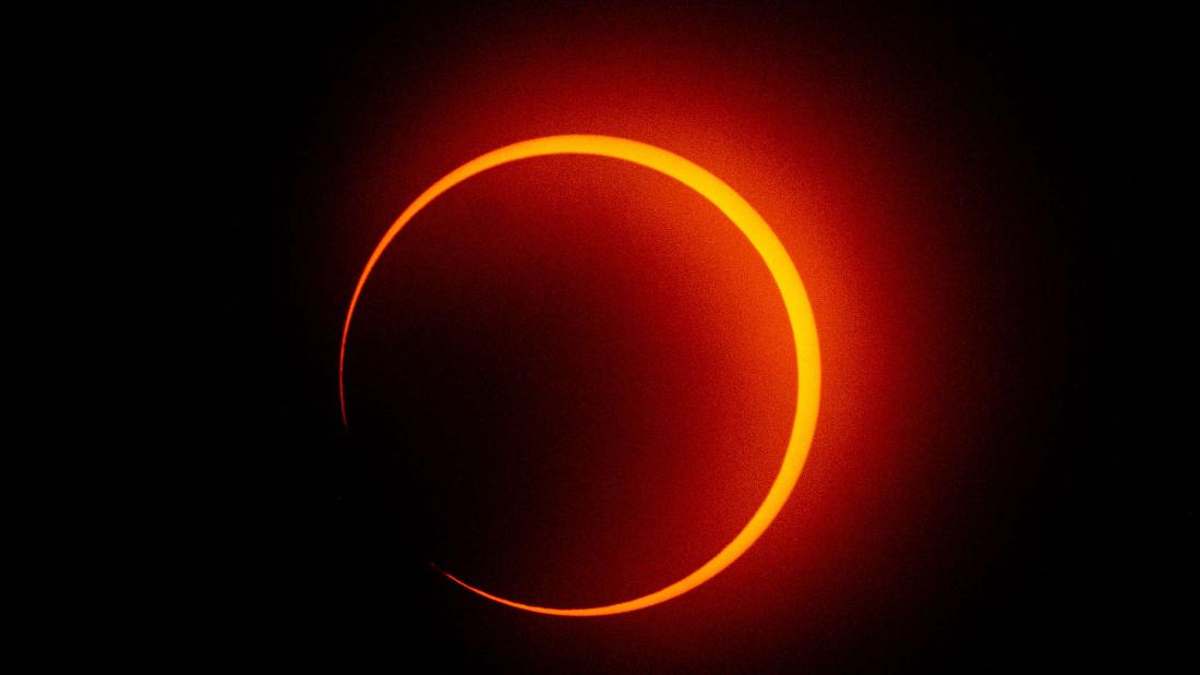 Así fue el más reciente eclipse solar total visto en América - CNN Video