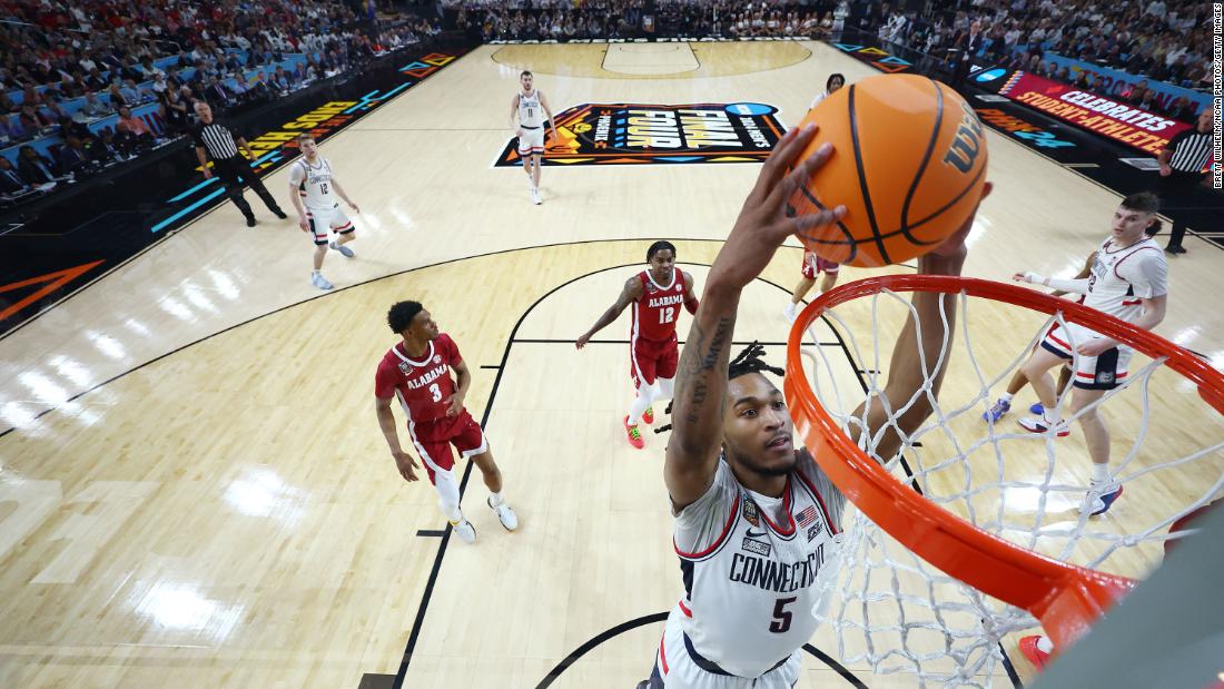 Castle dunks the ball in the first half.