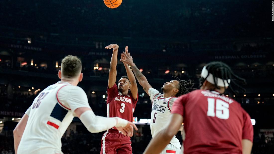 Alabama guard Rylan Griffen shoots in the second half.