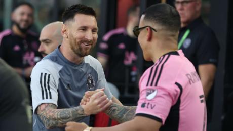 El encuentro viral entre Lionel Messi y Daddy Yankee en un juego del ...