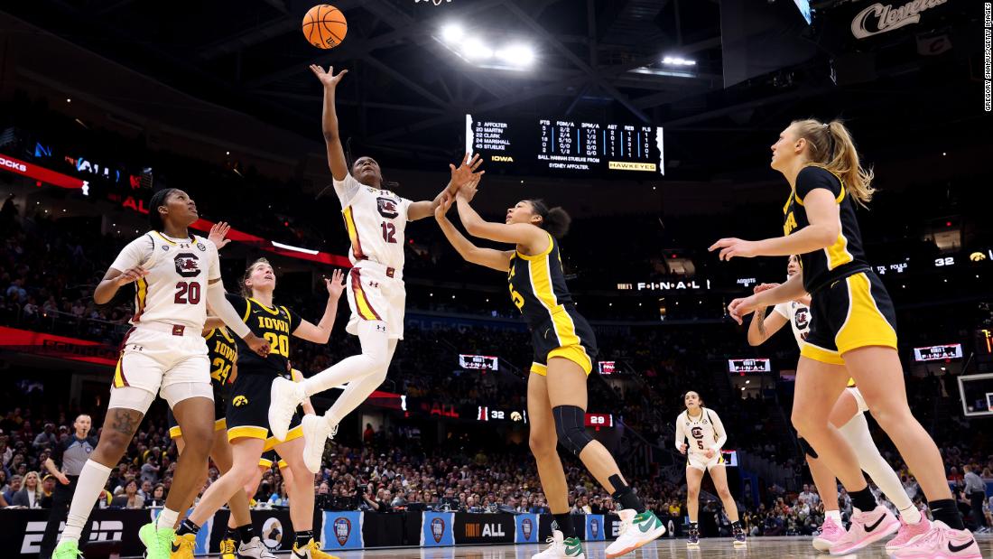 MiLaysia Fulwiley shoots over Iowa&#39;s Hannah Stuelke.