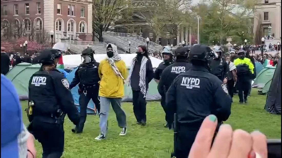 Video shows protesters being arrested on Columbia University campus