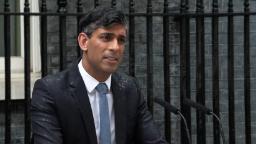 240522122247 uk pm rishi sunak downing street 052224 cms hp video British PM calls for election as crowd plays opposition anthem